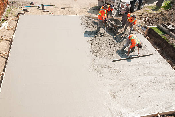 Best Concrete Driveway Installation in New Sharon, IA